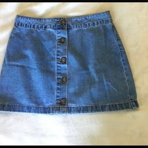 Forever 21 Women’s denim mini skirt